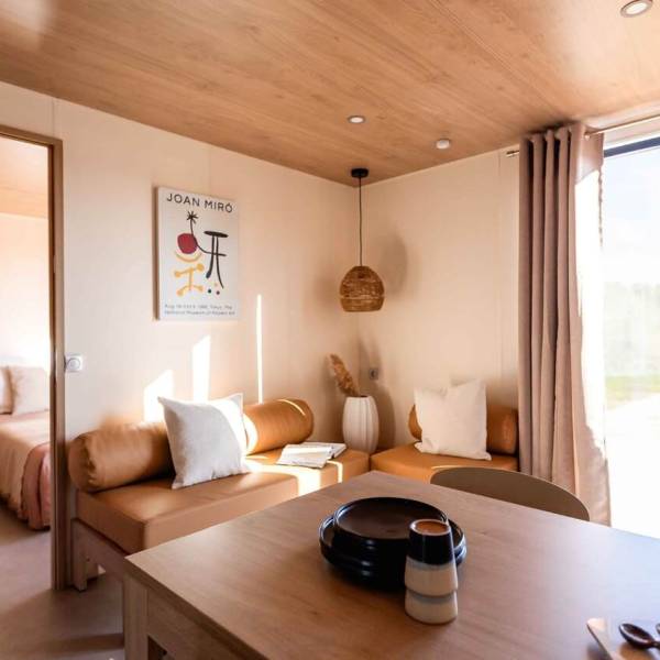 2 bedrooms1