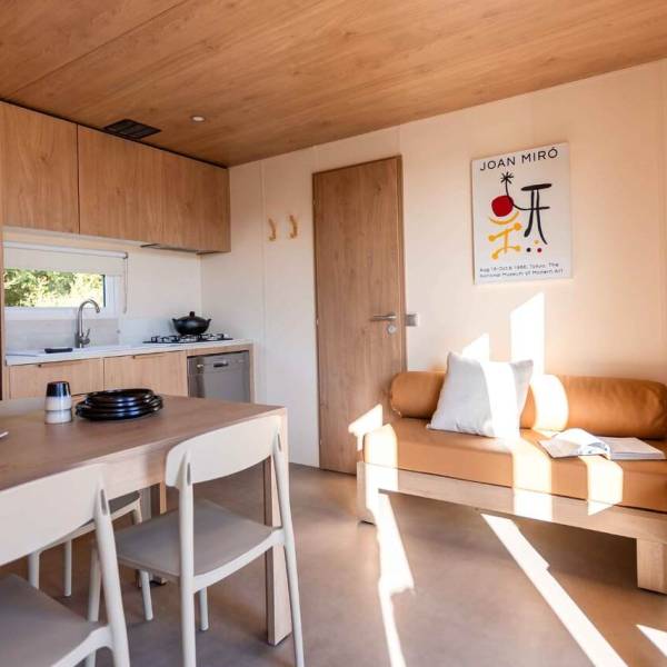 2 bedrooms3