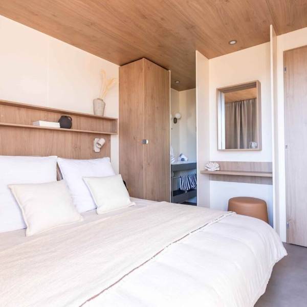 2 bedrooms5