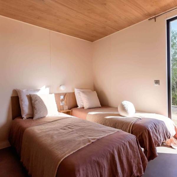 2 bedrooms9