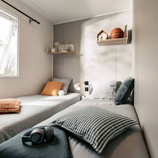 LOGGIA BAY5